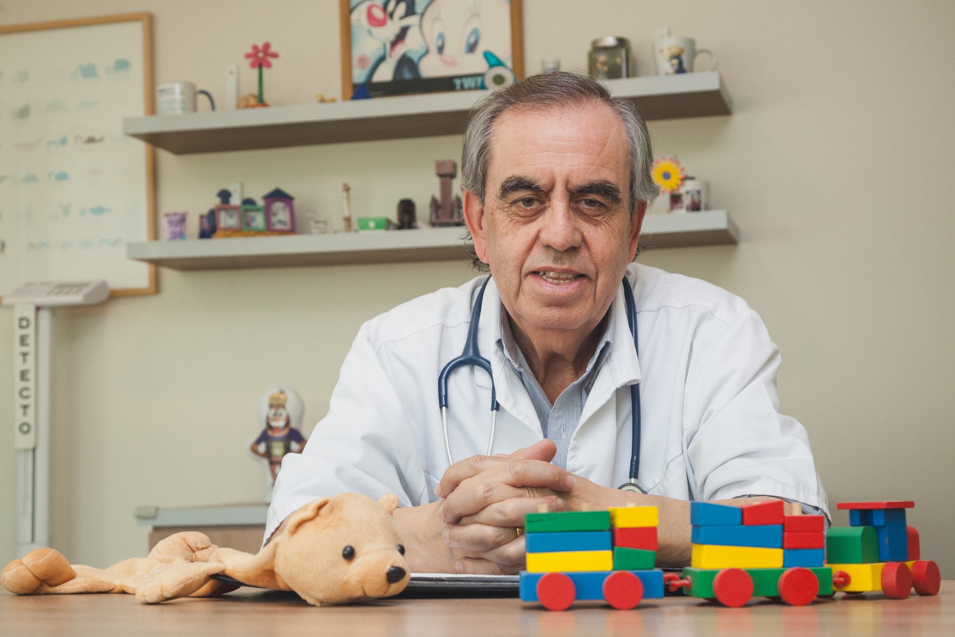 Dr. Francisco Fernández Rojas pediatra y broncopulmonar infantil